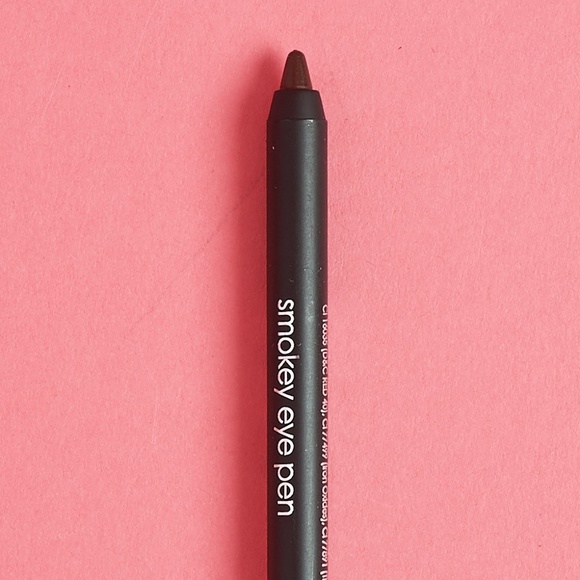 Rodial Smokey Eye Pen in Brown - Picture 4 of 5
